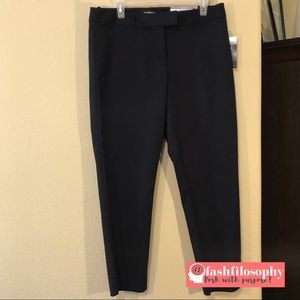 LIz Claib Navy Ankle Pant